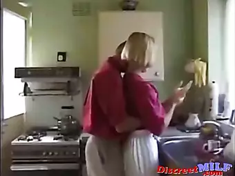 adult gottensikisx net videoizle adam azmis kizi gorunce kistirip sikiyor